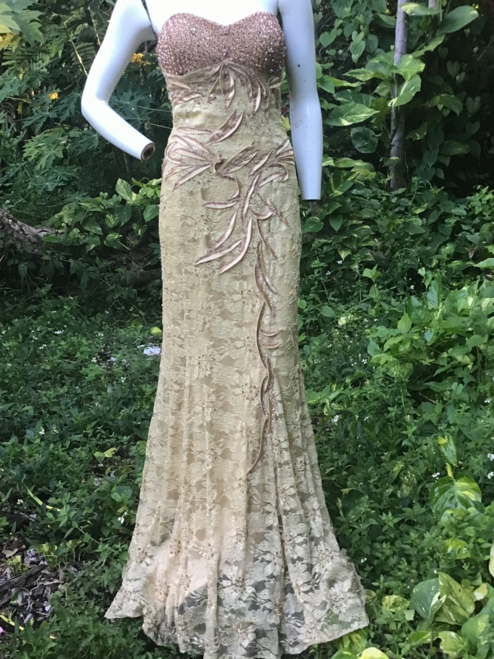 Vintage lace and sequins maxi dress in soft green